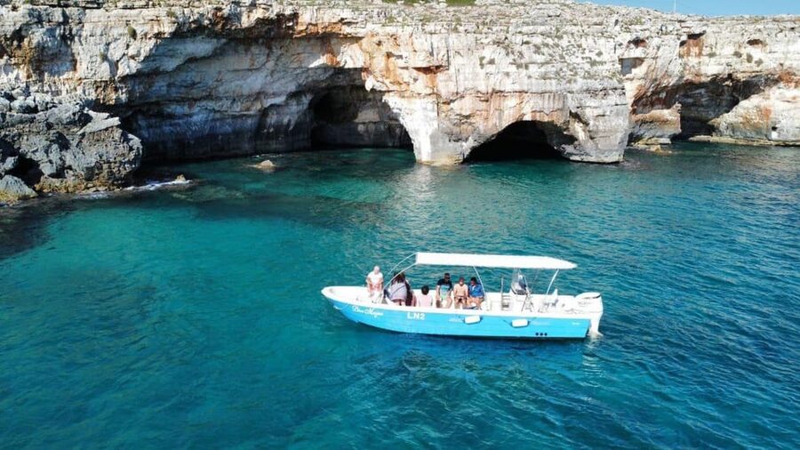Santa Maria di Leuca: Capo di Leuca Boat Tour - Leaving Blue Marine and rounding Punta Meliso