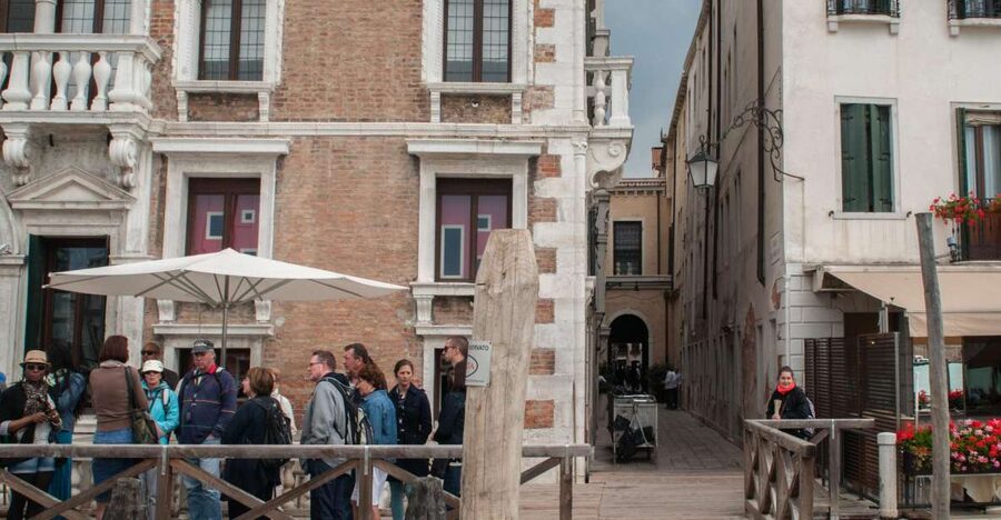Secret Venice & Gondola Tour - Key points at a glance
