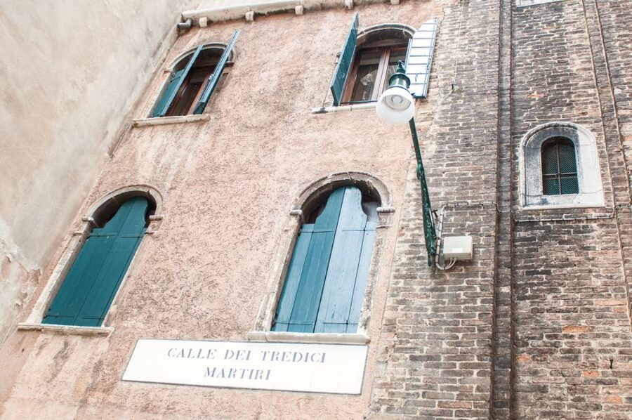 Secret Venice & Gondola Tour - Palazzo Contarini del Bovolo and its spiral staircase