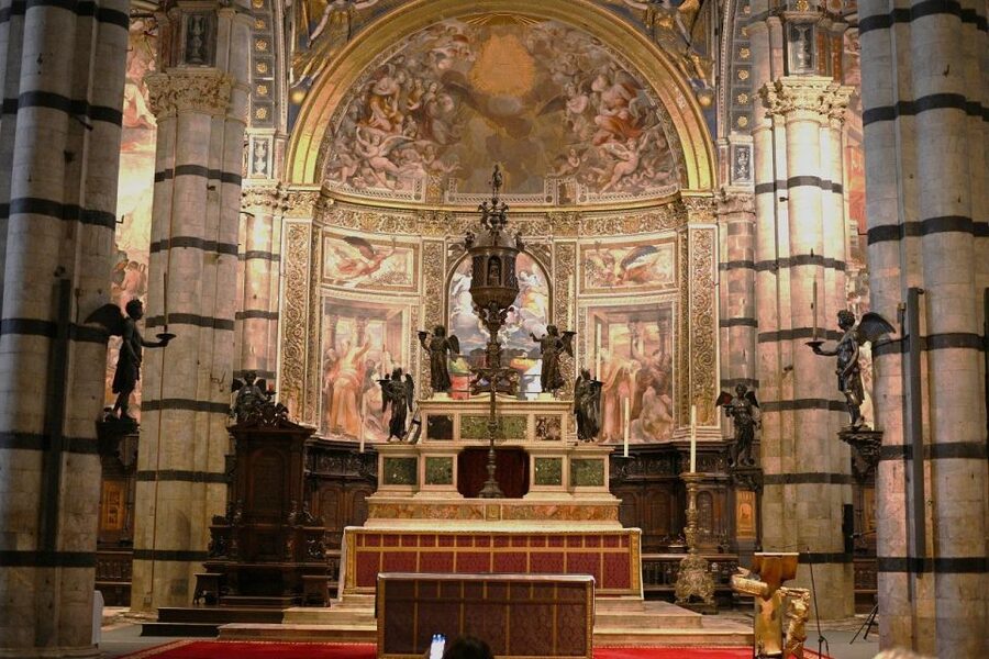Siena Walking Tour with Cathedral and Crypt & Museum Option - Siena’s Contrade and the Palio story