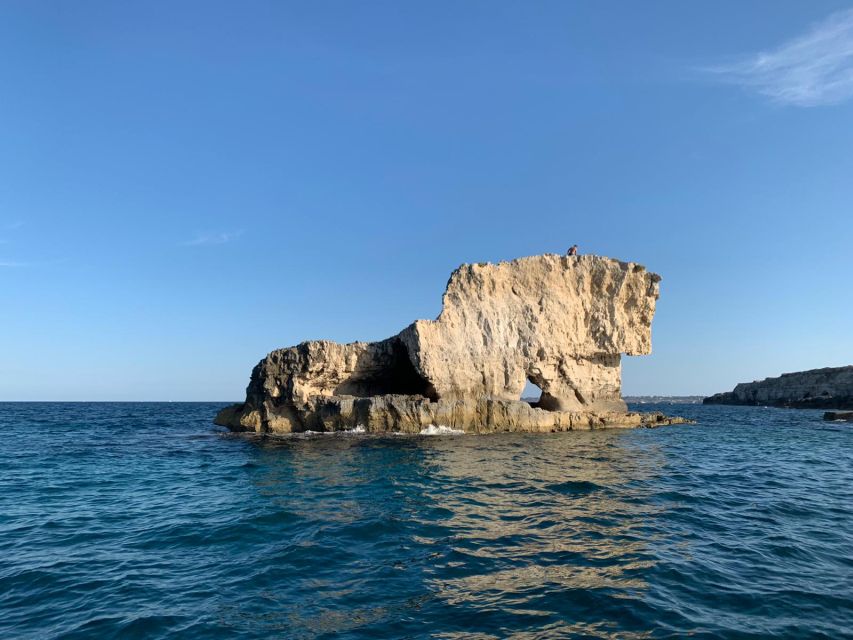 Siracusa: Ortigia Boat Tour with Marine Grotto - Fruit, juice, and prosecco on the ride