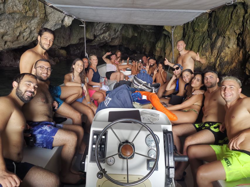 Siracusa: Ortigia Boat Tour with Marine Grotto - From the port to Maniace Castle