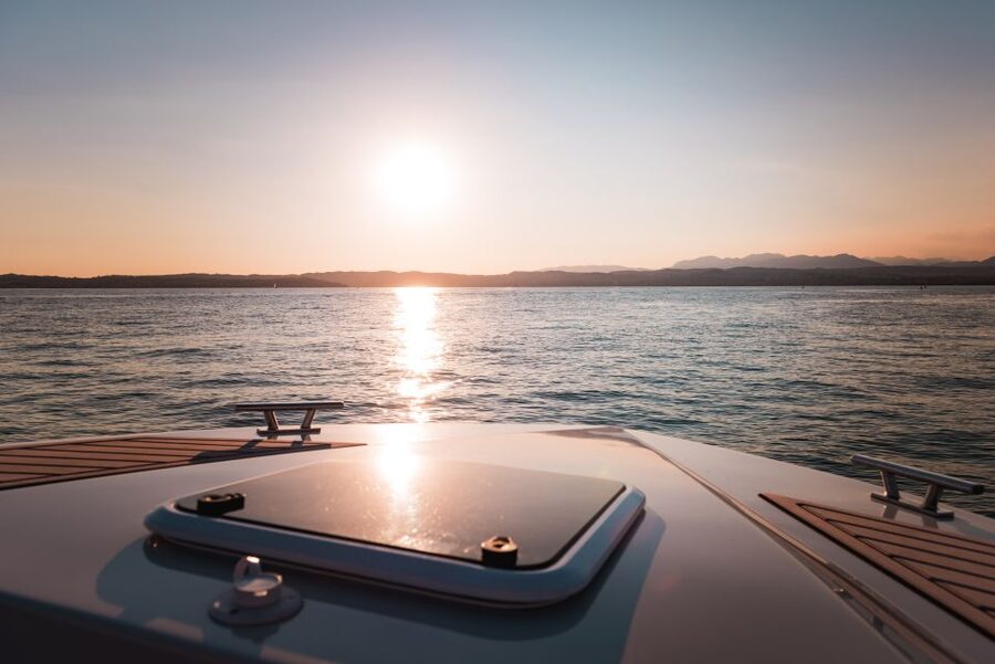 Sirmione: Sunset Boat Cruise with Local Wine - Maria Callas, Aquaria, and the thermal waters