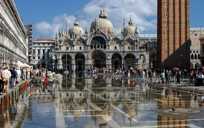 Skip-the-Line: Doge's Palace & St. Mark's Basilica Fully Guided Tour - Key points at a glance