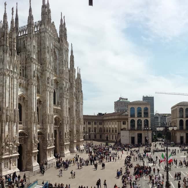 Skip-the-Line Duomo & La Scala Museum Tour + Hop On Hop Off - Two meeting points, two tour schedules