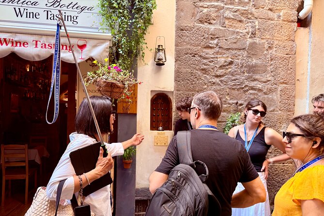 Skip the line: Uffizi and Accademia Small Group Walking Tour - Why this four-hour Florence route works