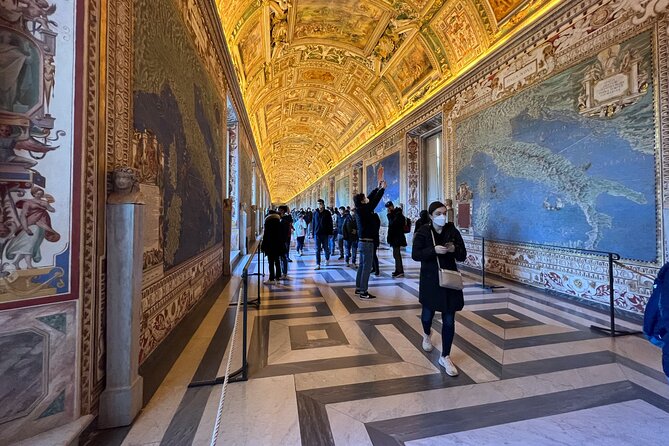 Skip the Line: Vatican Museum, Sistine Chapel & Optional Basilica - Raphael’s Rooms and the Renaissance rivalry