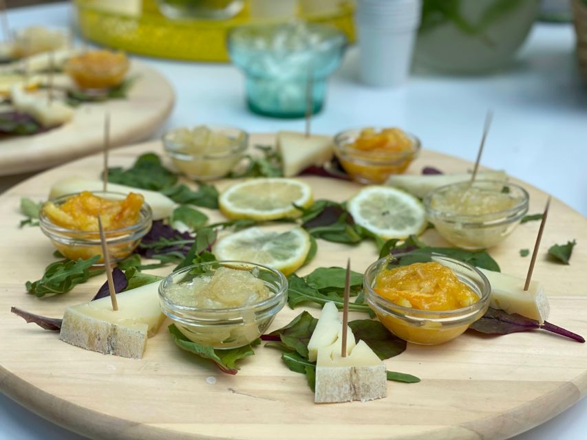 Sorrento: Lemon Garden Tour with Marmalade Tasting - What the guide explains about growing citrus