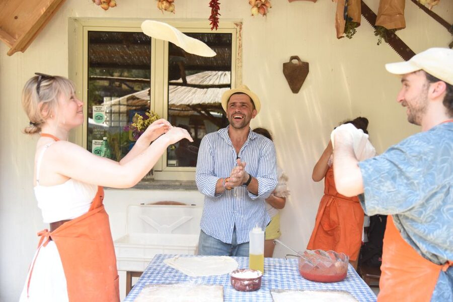 Sorrento: Pizza Lesson, Wine, and Limoncello at a Local Farm - The welcome drink and the farm setting