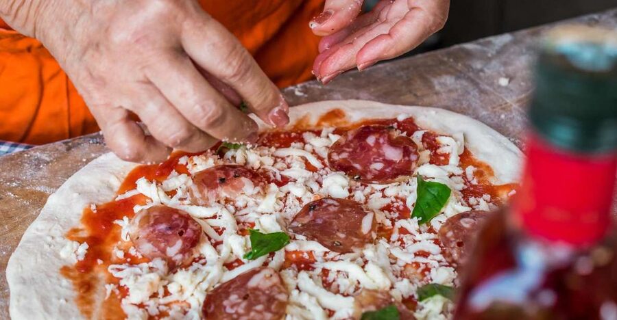 Sorrento: Pizza Making Class - A hillside cooking school, not a city-center demonstration