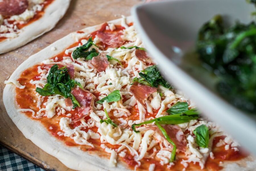 Sorrento: Pizza Making Class at Tirabusciò Cooking School - Who should book this experience?