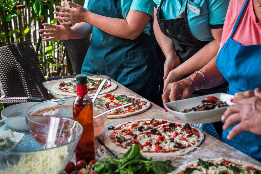 Sorrento: Pizza Making Class at Tirabusciò Cooking School - Timing, cancellation, and language