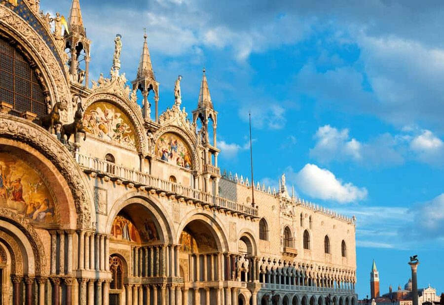 St Mark's Basilica and Doge's Palace Priority Entry Ticket - Why priority entry matters in St. Mark’s Square