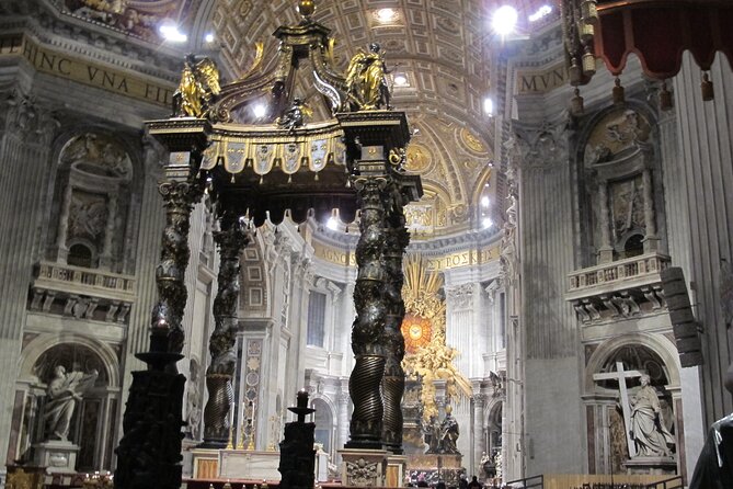 St Peter's Basilica Express Guided Tour, includes Dome Climb - Why the early start at St Peter’s Square is worth it
