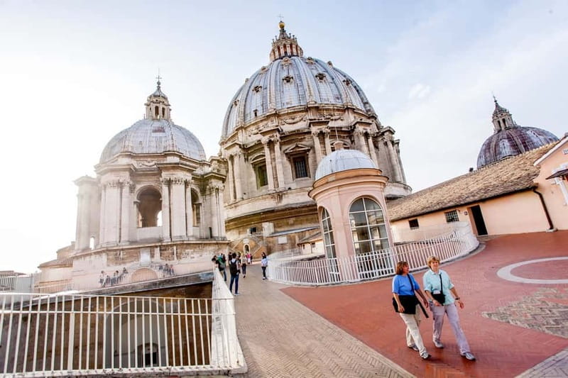 St Peter's Basilica Express Guided Tour with Dome Climb - Clothing, bags, and physical demands