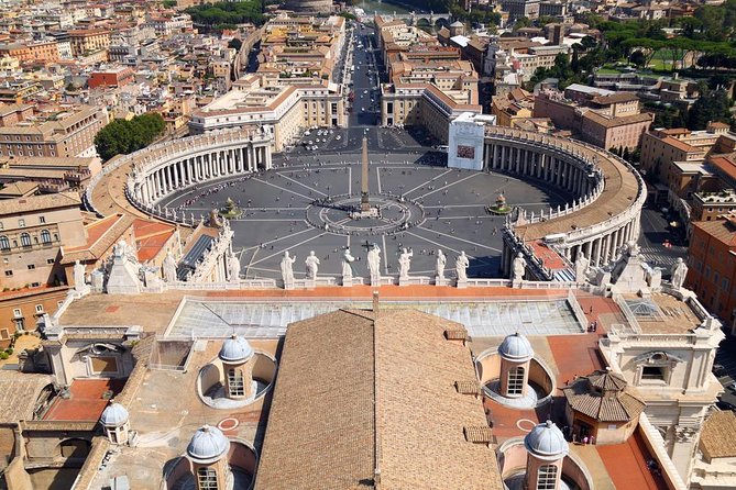 St. Peter’s Basilica Priority Access Tour with Dome & Crypt - St. Peter’s Square before the crowds