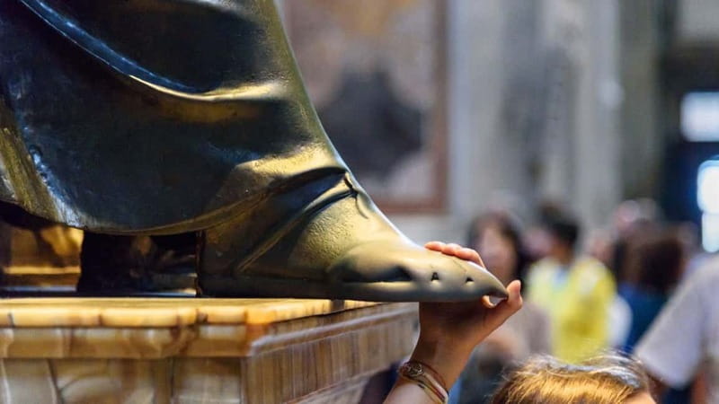St. Peter's Dome Climb, Basilica and Vatacombs Tour - What the $69 price gets you