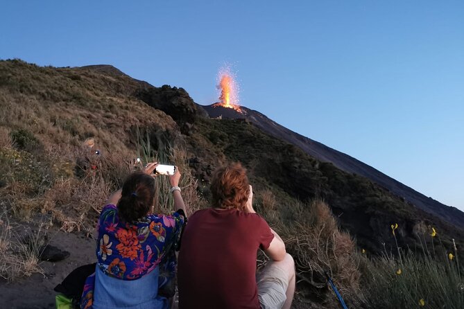 Stromboli: sunset trekking to Sciara del Fuoco - Ashàra - The climb through scrub and island history