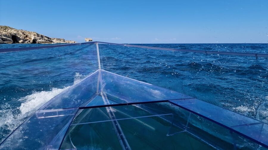 Syracuse: Coast and Sea Caves Full Transparent Boat Tour - Entering the marine caves