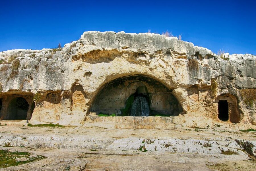 Syracuse: Neapolis Archaeological Park Small Group Tour - A short photo stop across Neapolis