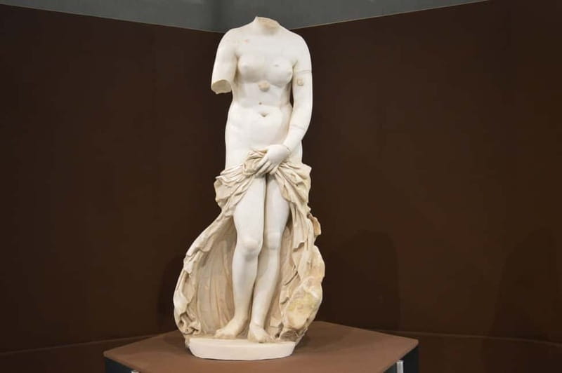 Syracuse: Ortigia and Neapolis Guided Walking Tour - The Greek Theater and the Ionian Sea