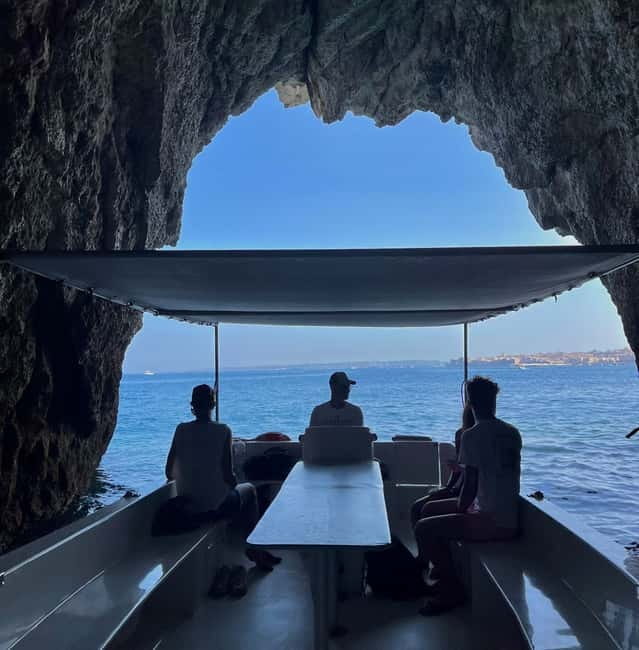 Syracuse: Ortigia Island and Sea Caves Boat Tour with Drinks - Meeting at Via Malta and Entering the Water