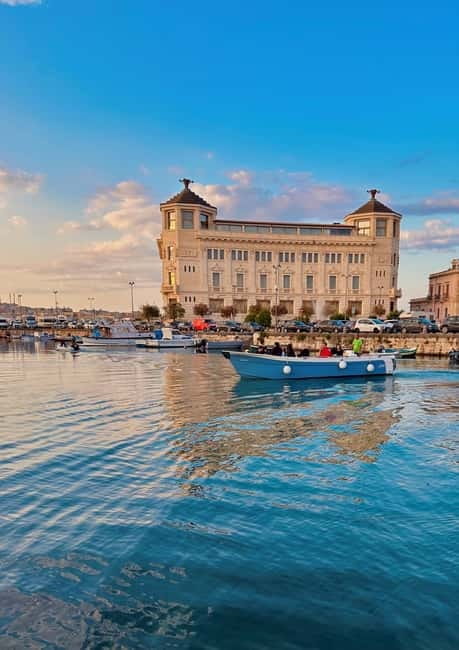 Syracuse: Ortigia Island and Sea Caves Boat Tour with Drinks - Weather, Sea Conditions, and Flexibility