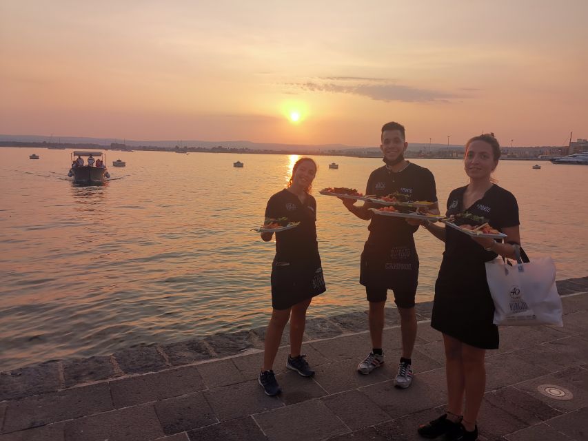 Syracuse: Ortigia Sunset Cruise with Aperitif - Who should book this cruise