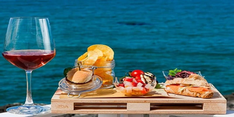 Taormina: Boat Tour with Aperitif on Isola Bella - Mazzarò, Capo Taormina, and the marine reserve