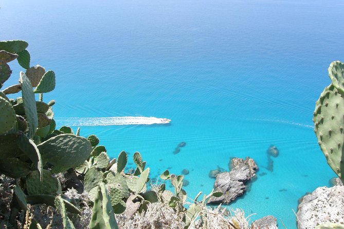 The best Boat Tour from Tropea to CapoVaticano, max 12 passengers - Grotta dello Scheletro and the first real swim