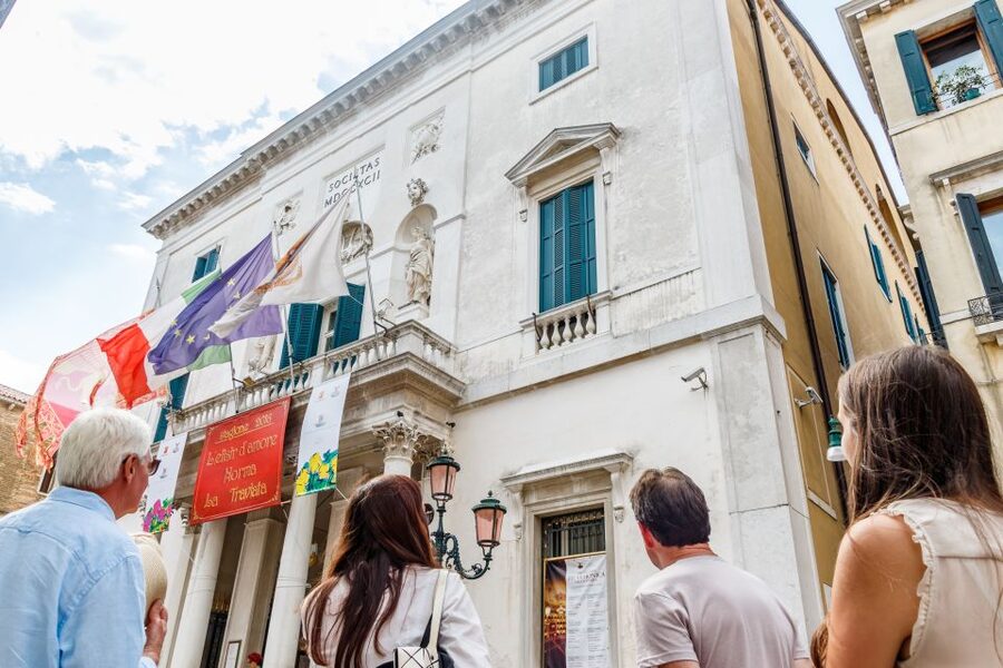 The Majestic Teatro La Fenice: Guided Tour in Venice - Meeting your guide outside the theatre