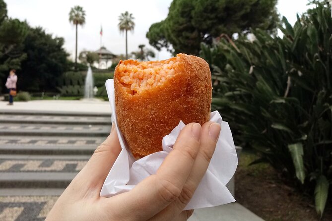 The Original Catania Street Food and Market Tour by Streaty - Piazza dei Quattro Canti and the final dessert