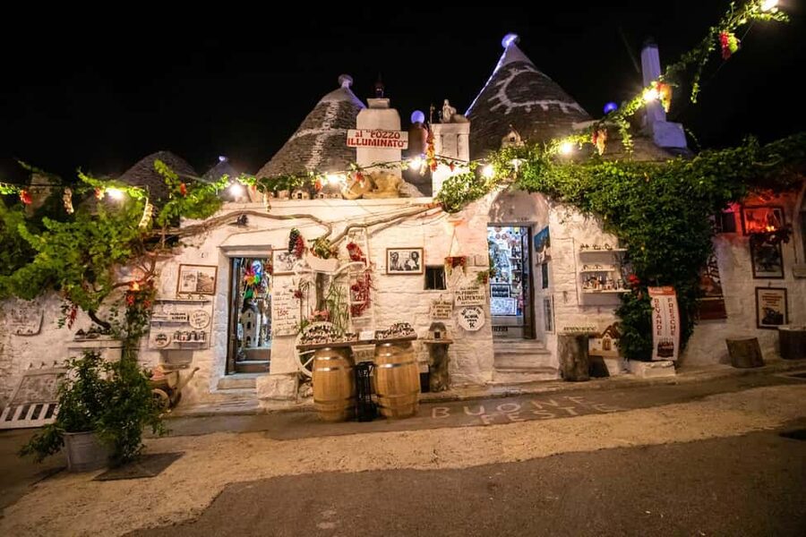 Tour di Alberobello e Matera in bus privato da Bari - Alberobello and the world of the trulli