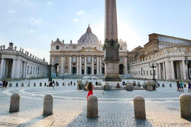 Tour of St Peter's Basilica with Dome Climb and Grottoes - Bernini’s Square and the best place to begin