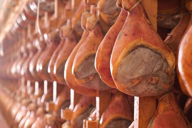 Tour Parmigiano Reggiano dairy and Parma ham - Inside a Parmigiano Reggiano dairy