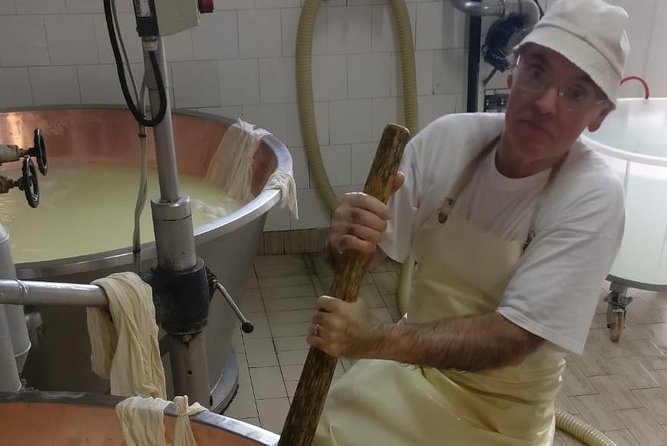 Tour Parmigiano Reggiano dairy and Parma ham - Meeting in Parma and riding into the province