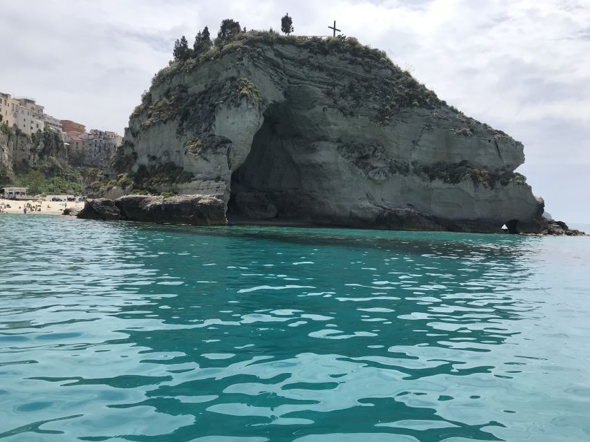 Tropea: Capo Vaticano Boat Trip with Snorkeling & Drink - What to bring and what the price covers