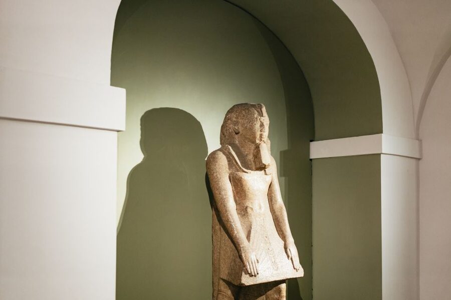 Turin: Egyptian Museum Priority Access Guided Tour - Meeting your guide outside the entrance