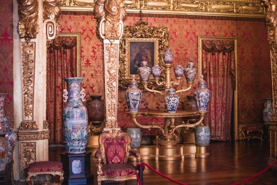 Turin: Savoy Royal Palace Small Group Guided Tour - The Chapel of the Holy Shroud