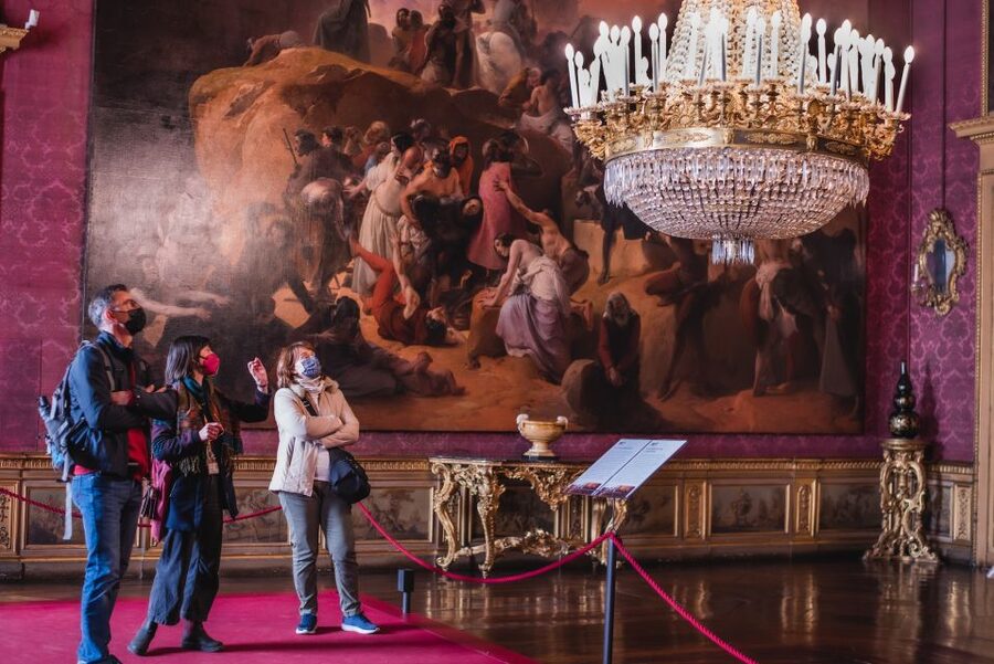 Turin: Savoy Royal Palace Small Group Guided Tour - The Royal Rooms: Thrones, Bedrooms, and Ballroom Splendor