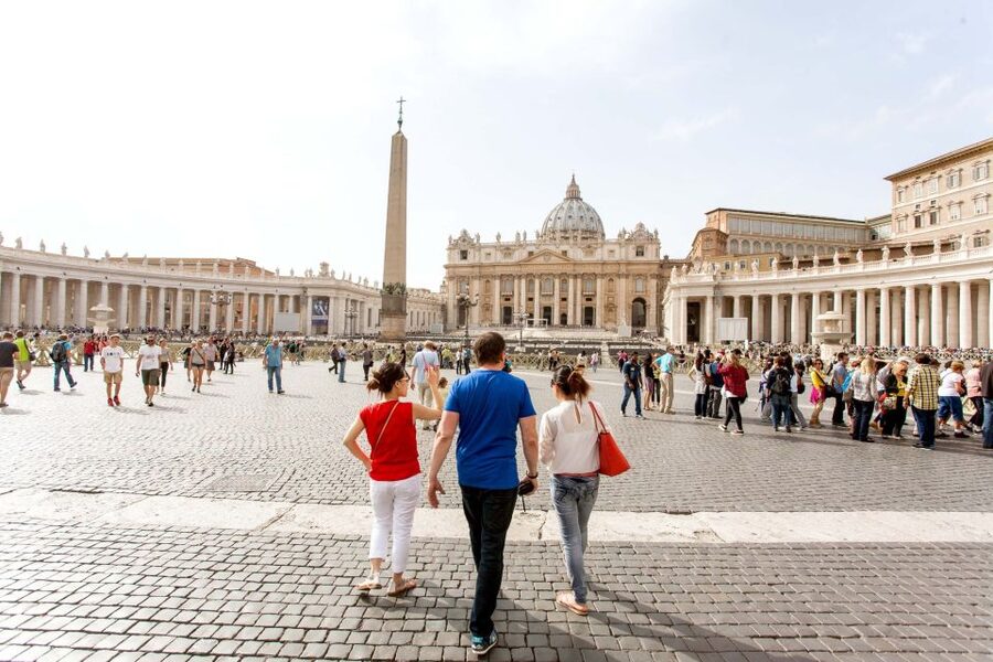 Vatican City: Skip-the-Line Vatican Museums & Sistine Chapel - Inside the galleries, a useful route through a huge collection