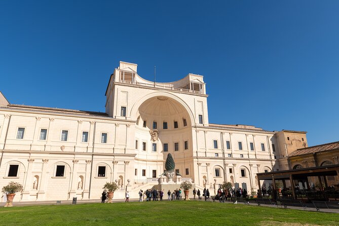Vatican Museums, Sistine Chapel and St. Peter's Basilica Tour - The guides and the audio equipment