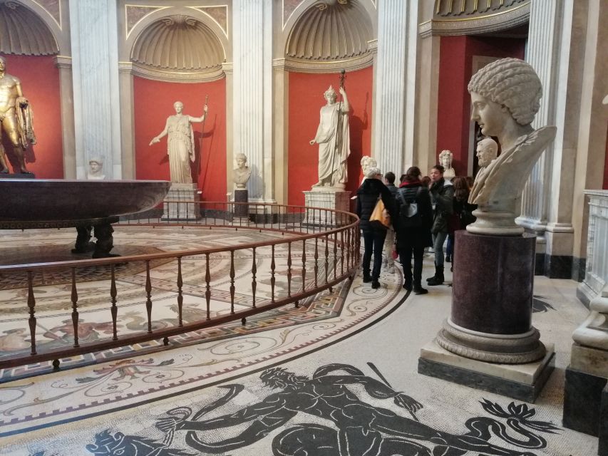 Vatican Museums: Sistine Chapel and St. Peter's Tour - Crowds, heat, and the pace of the day