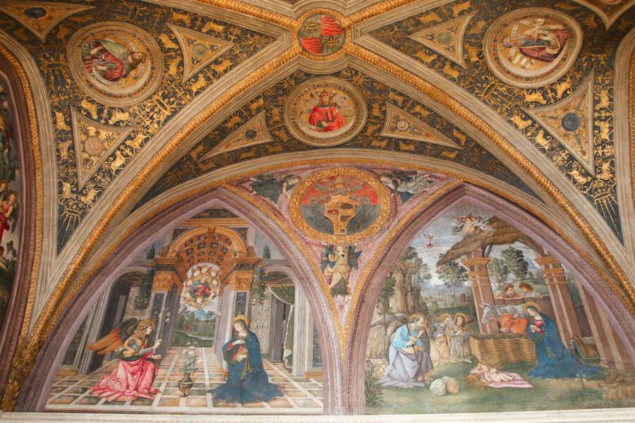 Vatican Museums, Sistine Chapel & St Peter's Basilica Tour - The Courtyard of the Pigna Sets the Scene