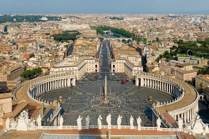 Vatican Museums Sistine Chapel Tour with access to St Peter - Crowds, headphones, and the pace of the guide