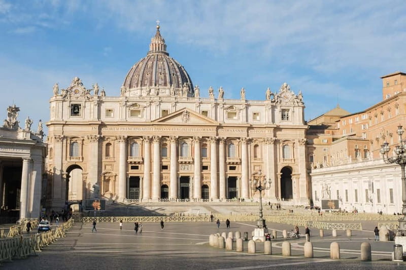 Vatican: St. Peter’s Basilica, Dome Climb & Papal Tombs Tour - Seeing St. Peter’s Square with a guide