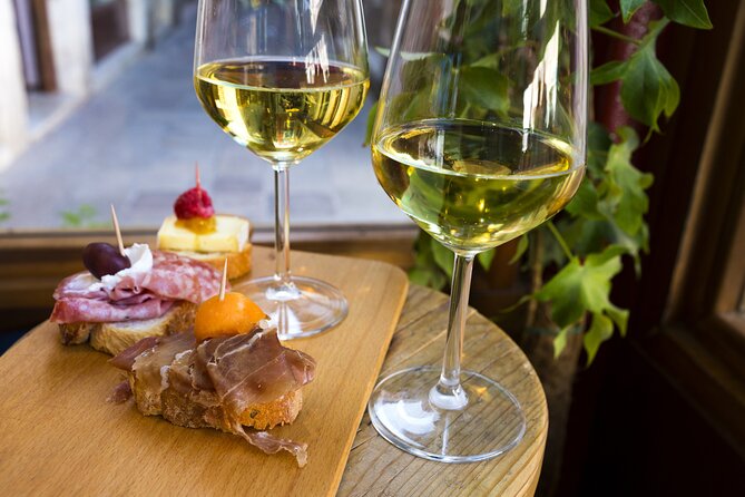 Venice Bacaro Food Tour: Eat and Drink like a Venetian - Starting beside the Basilica dei Santi Giovanni e Paolo