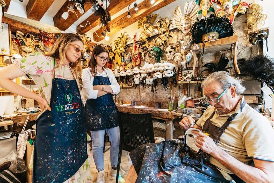 Venice: Carnival Mask Workshop - Painting with Venetian techniques