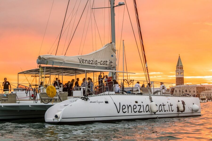 Venice: Catamaran Sunset Jazz Cruise with Aperitivo - The route through San Marco Bay and toward Lido