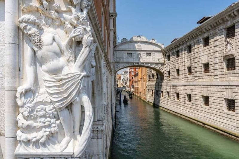 Venice: Doge Palace Guided Tour & Secret Itineraries Option - Key points at a glance